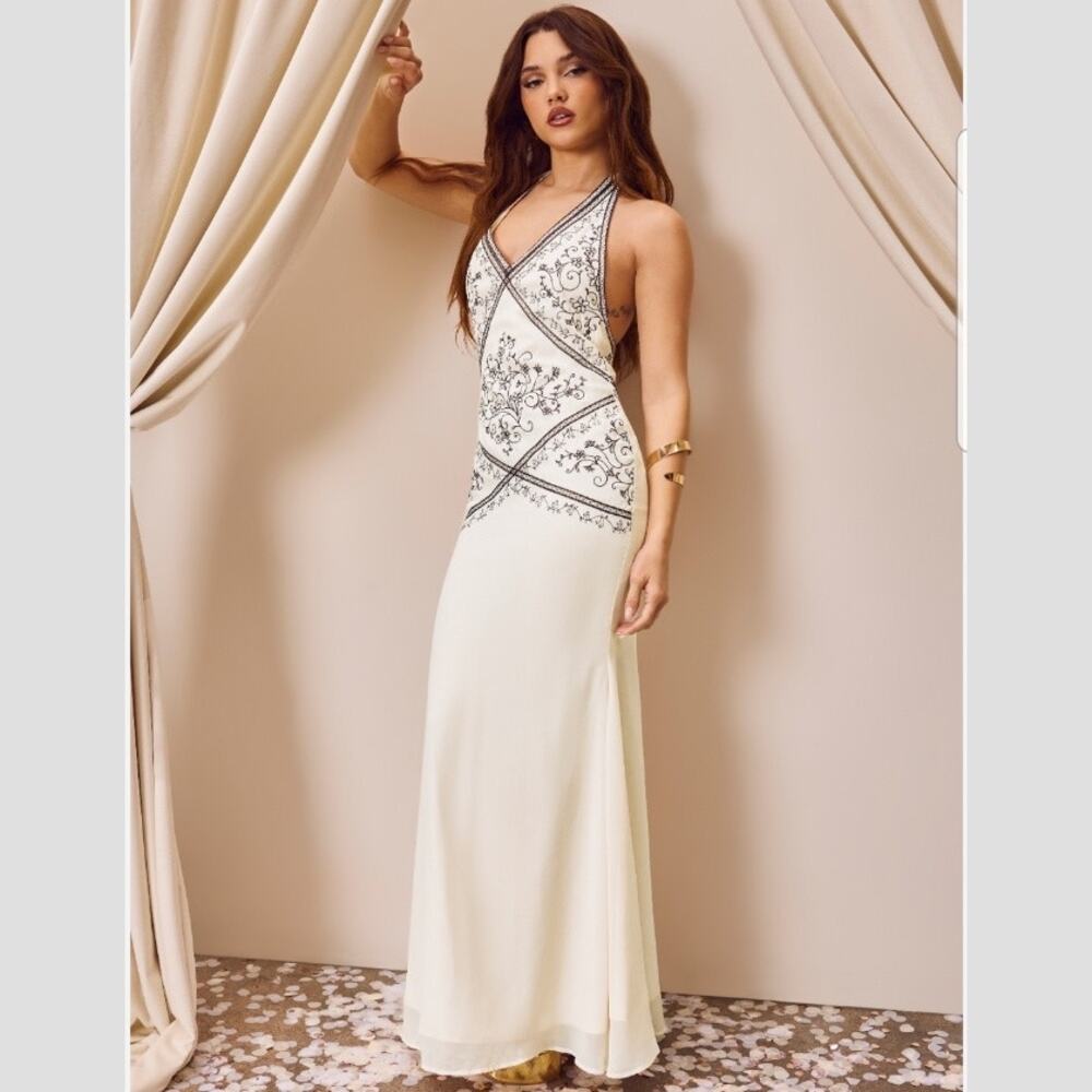 Cider NWT Halter V-Neck Floral Embroidered Special Occasion Maxi Dress Size XXS